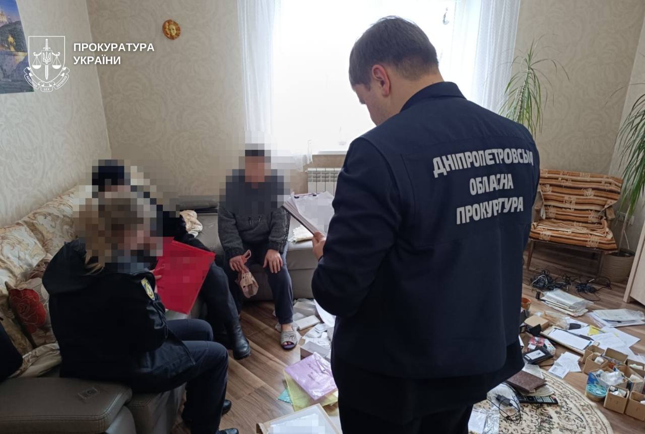 У Дніпрі батьки-вихователі жорстоко катували шістьох дітей