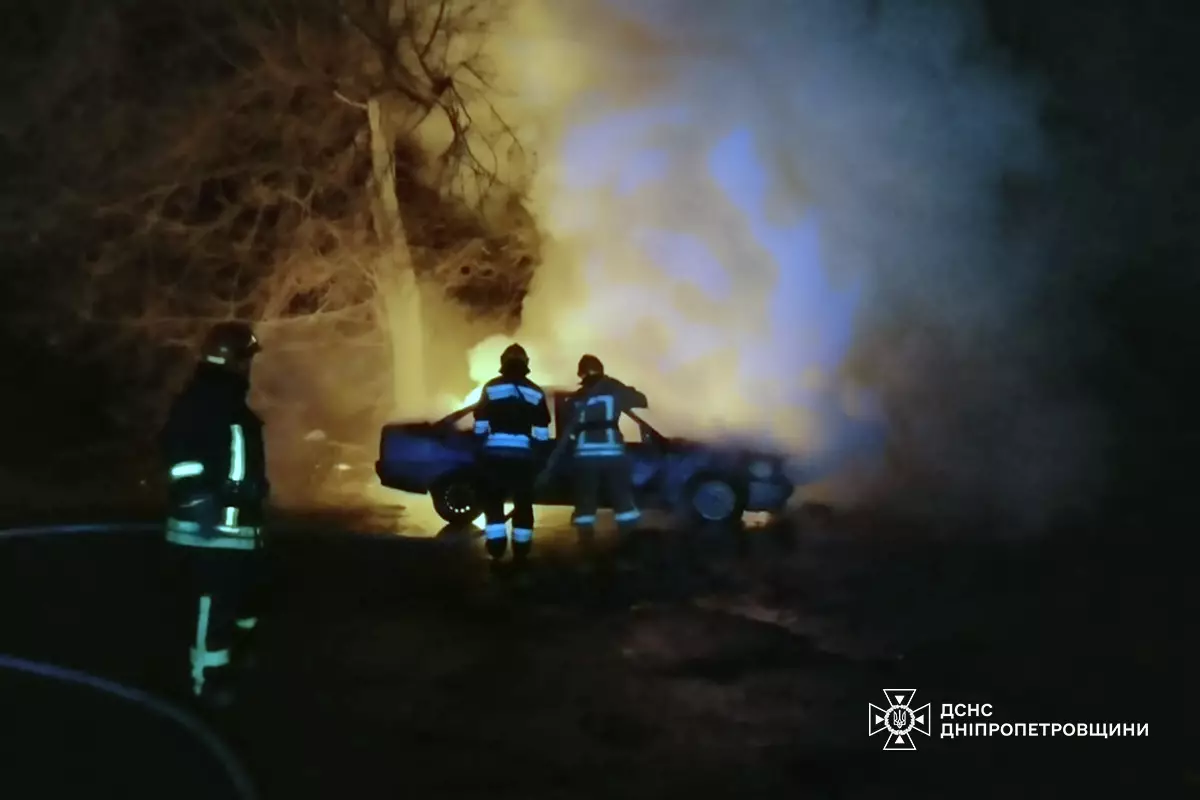 В Каменском районе пожарные ликвидировали возгорание легкового автомобиля