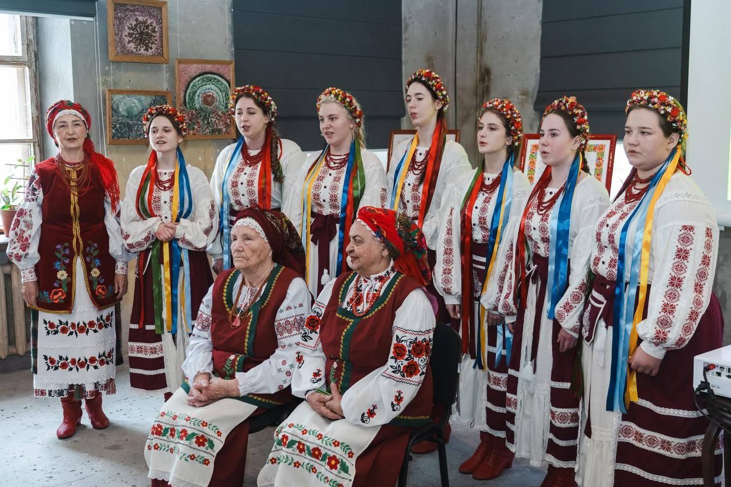 Каменской музыкальный колледж пополнился ценным изданием о казацких песнях Днепропетровщины