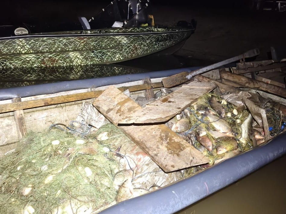 На Каменском водохранилище промысловый рыбак нелегально добыл почти полтонны рыбы