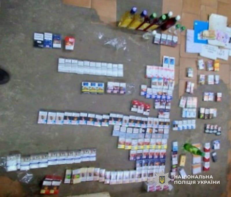 Жительку Кам’янського району судитимуть за незаконну торгівлю спиртним і тютюном