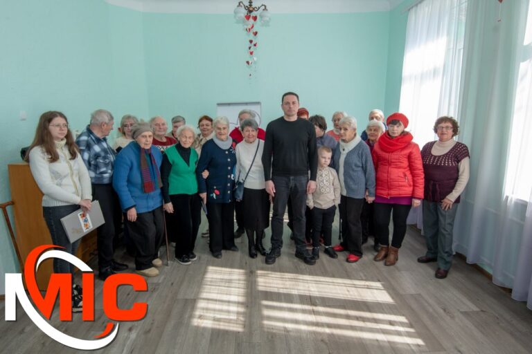 У Південному відділі Центру надання соціальних послуг відбувся захід "Тепло добрих сердець"