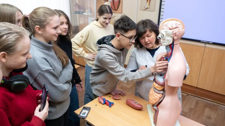 Кам’янські ліцеїсти завітали до медичного коледжу