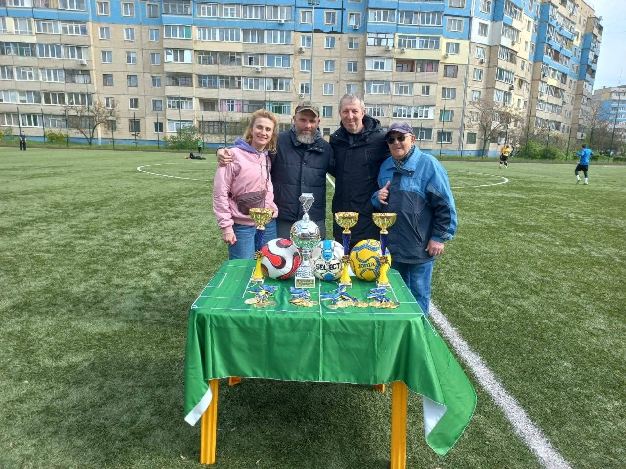 Кам’янські футболісти змагалися за Кубок пам’яті Захисників і Захисниць України