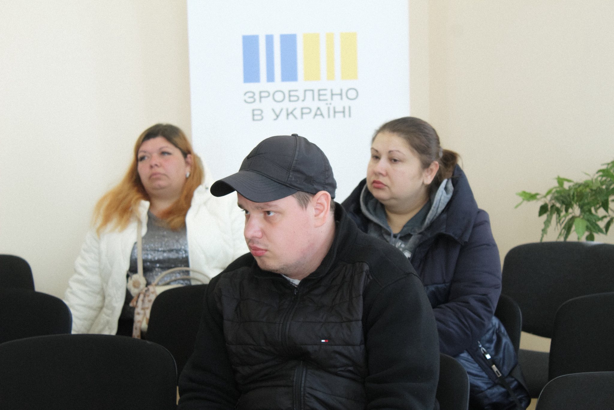 В Каменском переселенцев учили преодолевать стресс