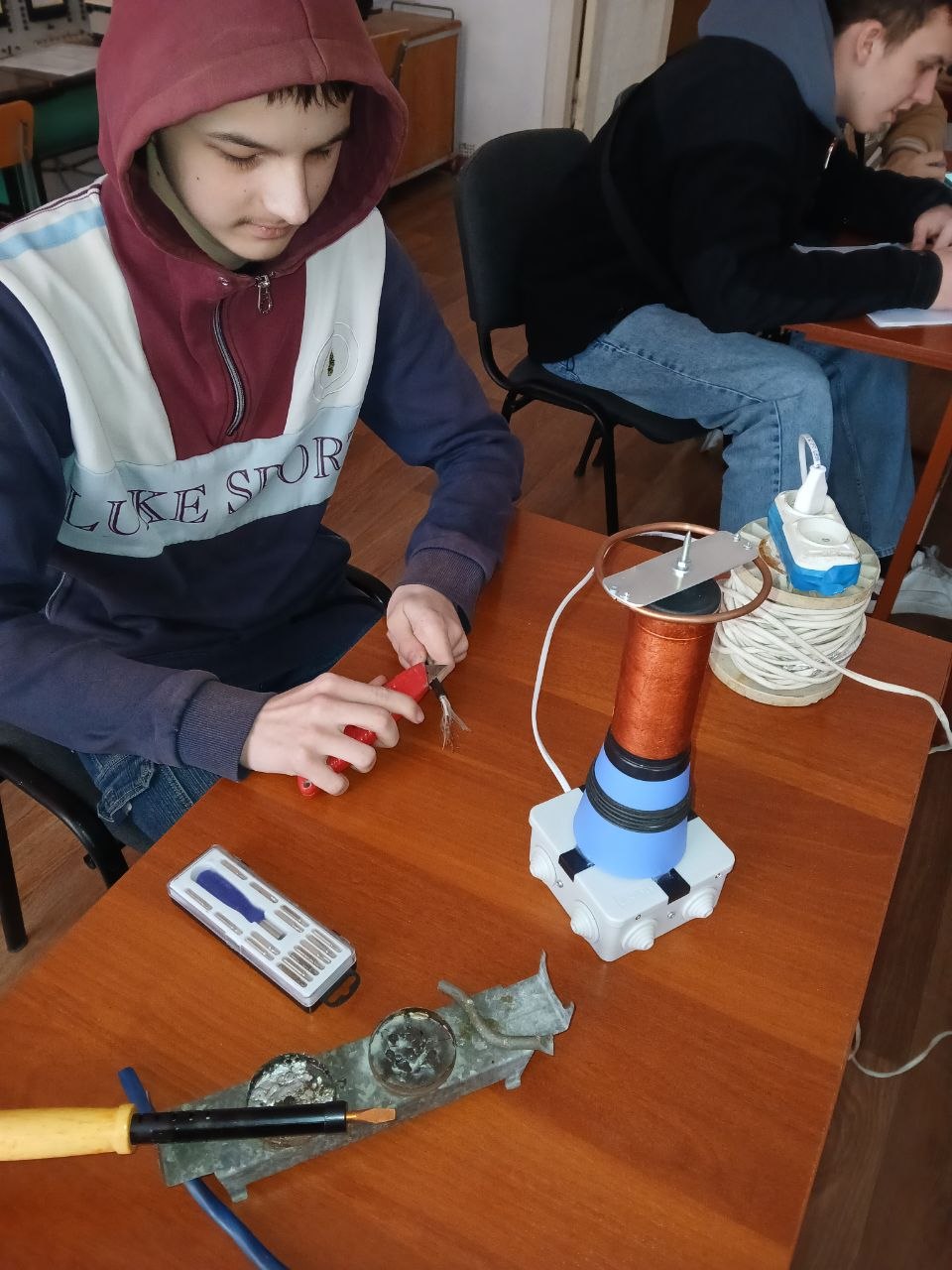 Студент металургійного коледжу Кам’янського переміг в обласному конкурсі з електротехніки