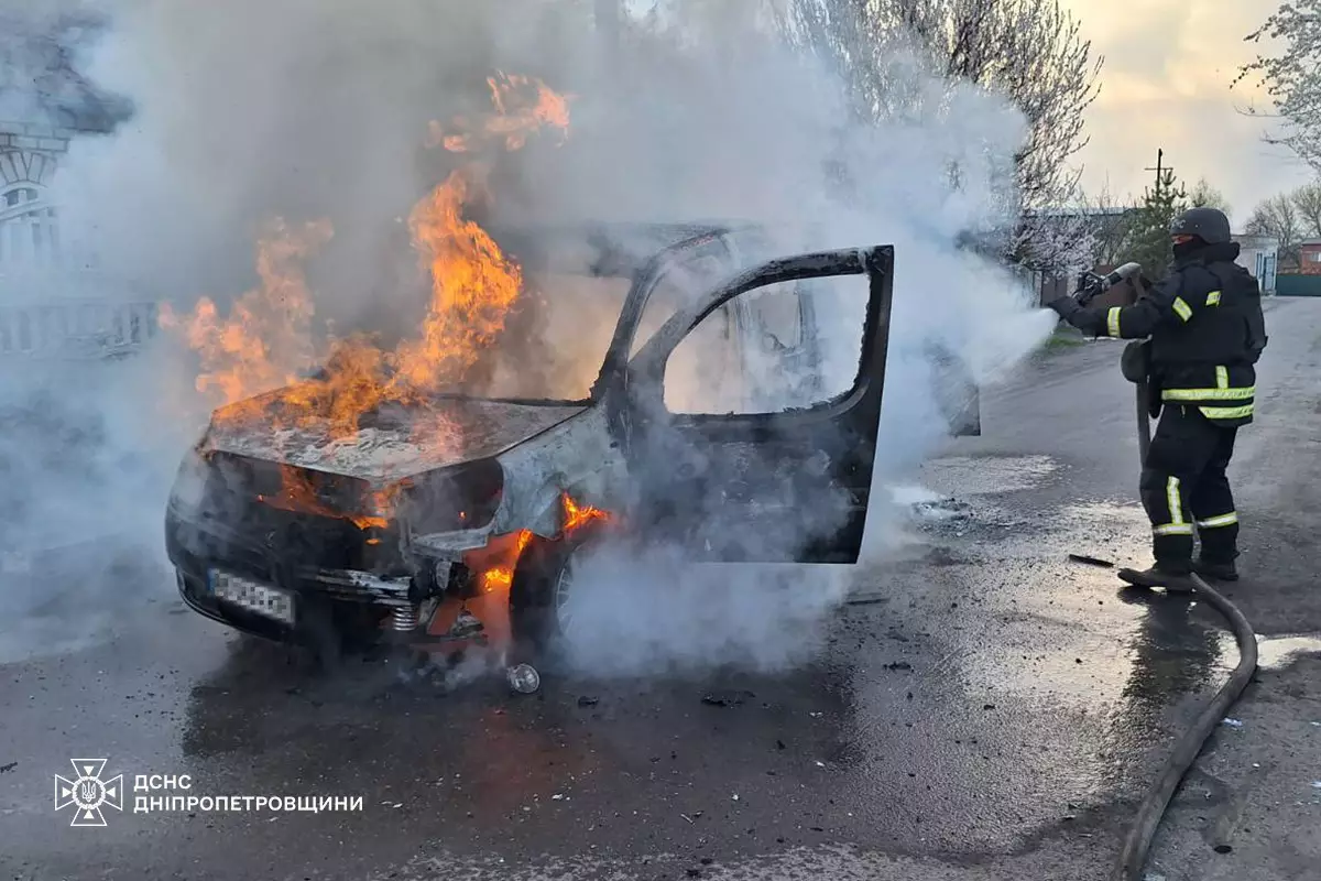 Пожарные ликвидировали возгорание автомобиля в Каменском районе