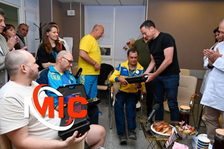 Очільник Кам’янського передав обласній федерації стрільби сучасну пневматичну зброю