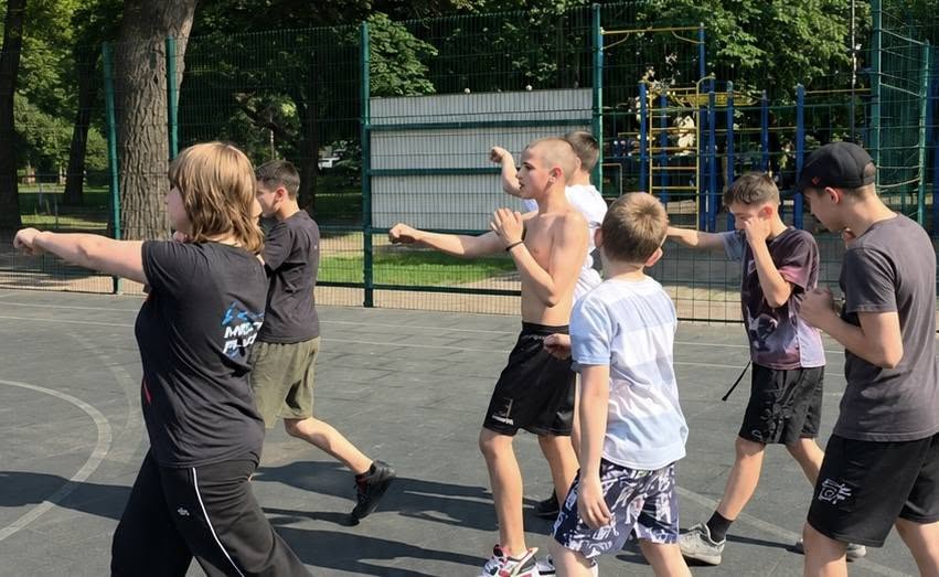 На разных локациях города проходят занятия по программе городского головы "Камʼянчанам – камʼяні мʼязи!"