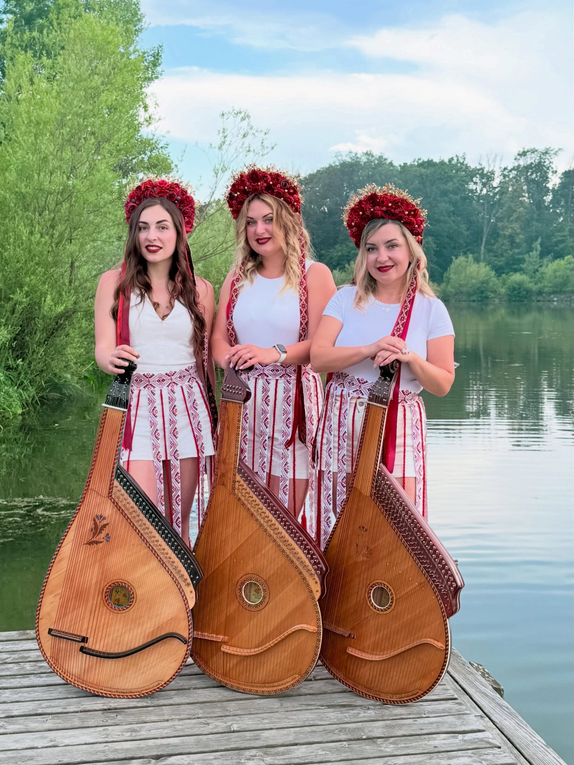 Ансамбль із Кам’янського представив українське мистецтво на святкуванні Івана Купала в Австрії