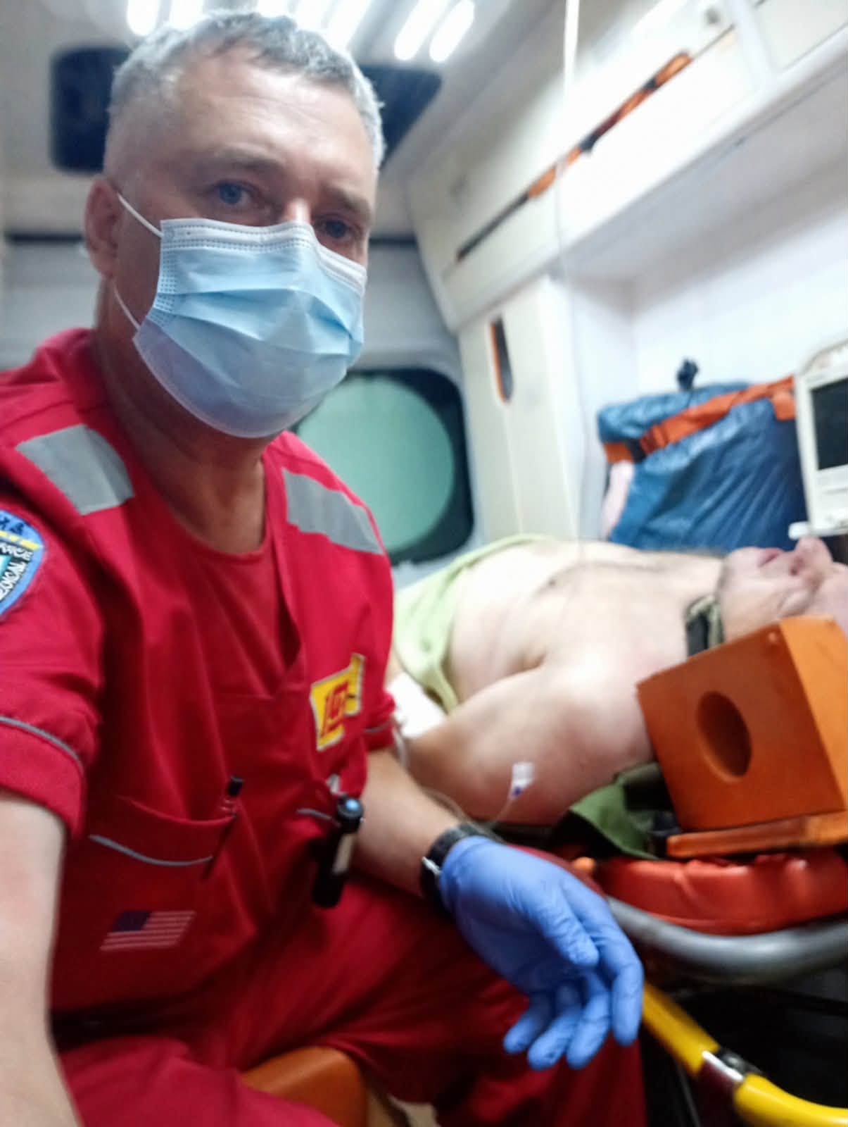 Кам’янські медики рятували двох постраждалих від купання напідпитку