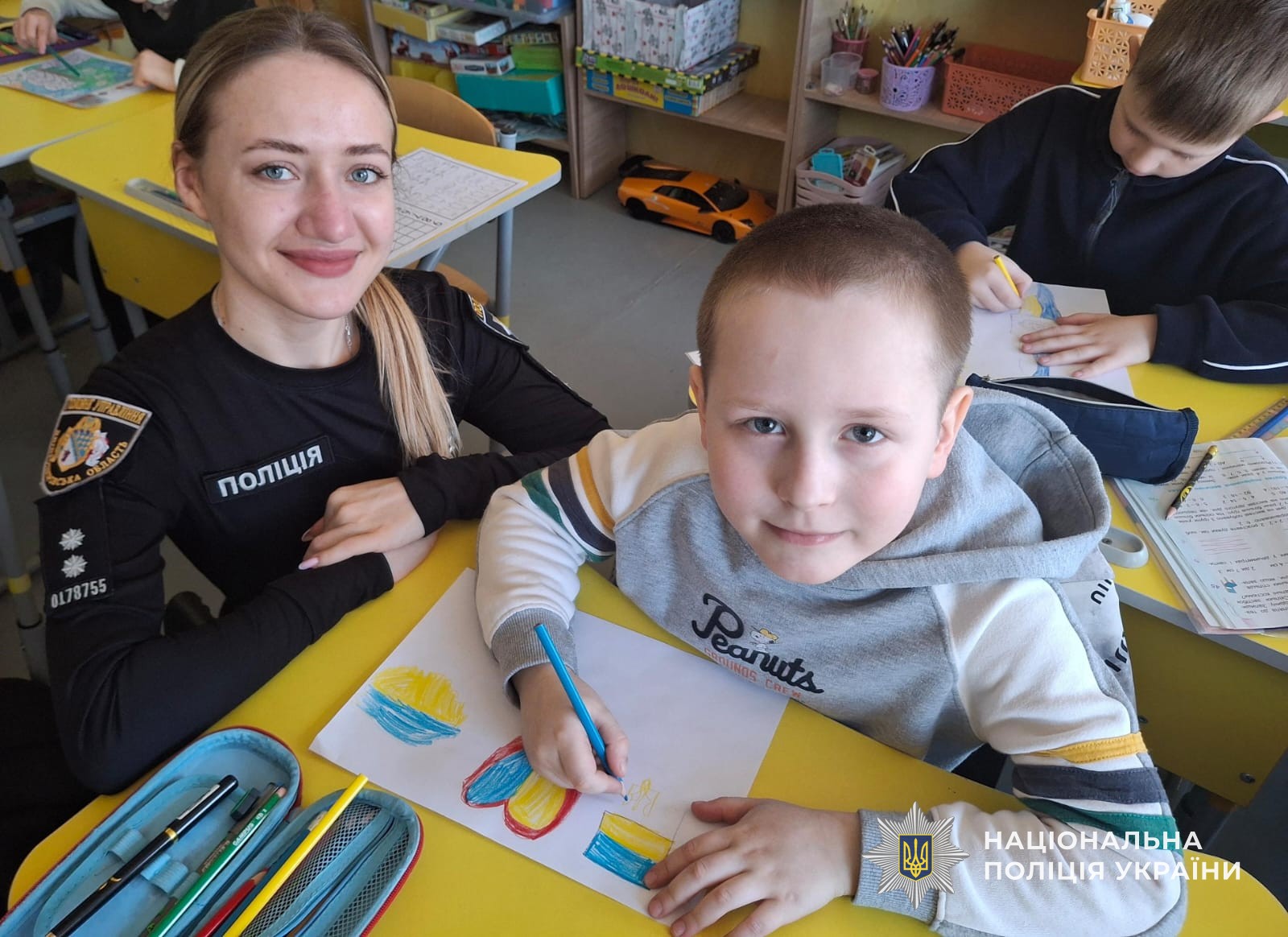 За поліцейським жетоном – довіра дітей: історія інспекторки Служби освітньої безпеки Кам’янського