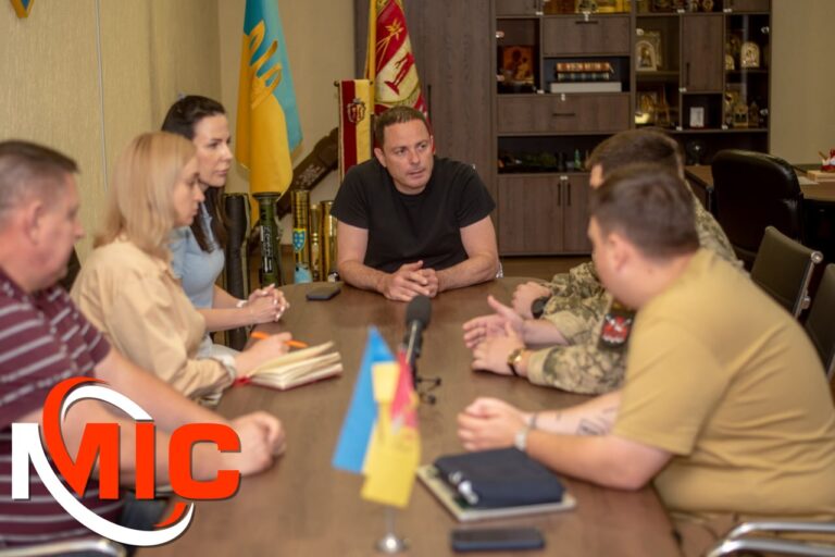 Очільник Кам’янського провів робочу зустріч із керівництвом зведеного артилерійського підрозділу ударних БпАК "Вогняний Рій" 43-ї ОМБр