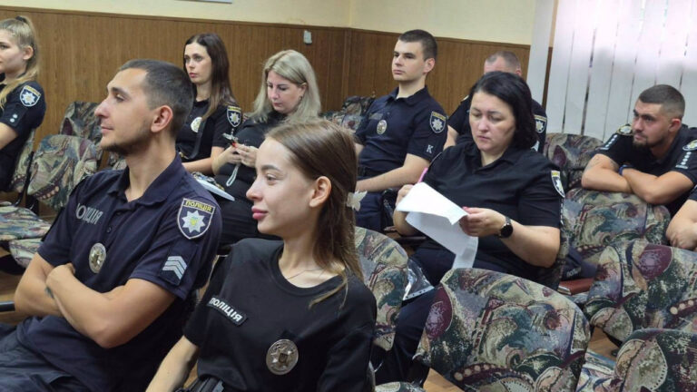 Поліцейські Кам’янського опановували методи боротьби зі стресом