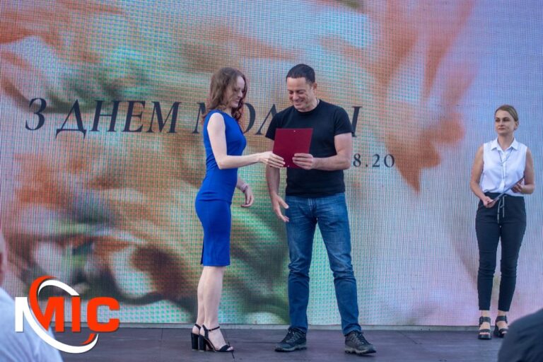 "PRO.Молодь": у Кам’янському відзначили активних молодих мешканців громади