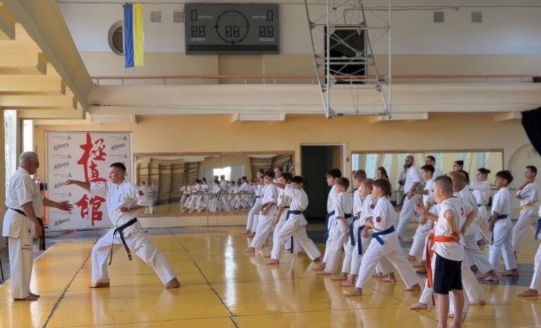 Літні збори об’єднали майже сотню юних каратистів у Кам’янському