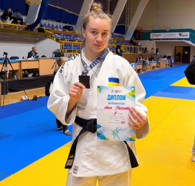 Дзюдоїстка з Кам’янського виборола медаль молодіжного чемпіонату України