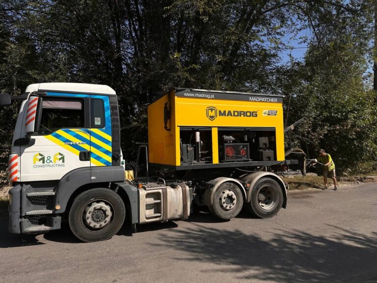 У Кам’янському впорядковують проїзні частини та оновлюють дорожні знаки