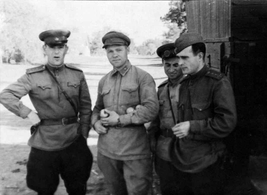 Октябрь 1943-го: уникальная кинохроника Каменского-Днепродзержинска