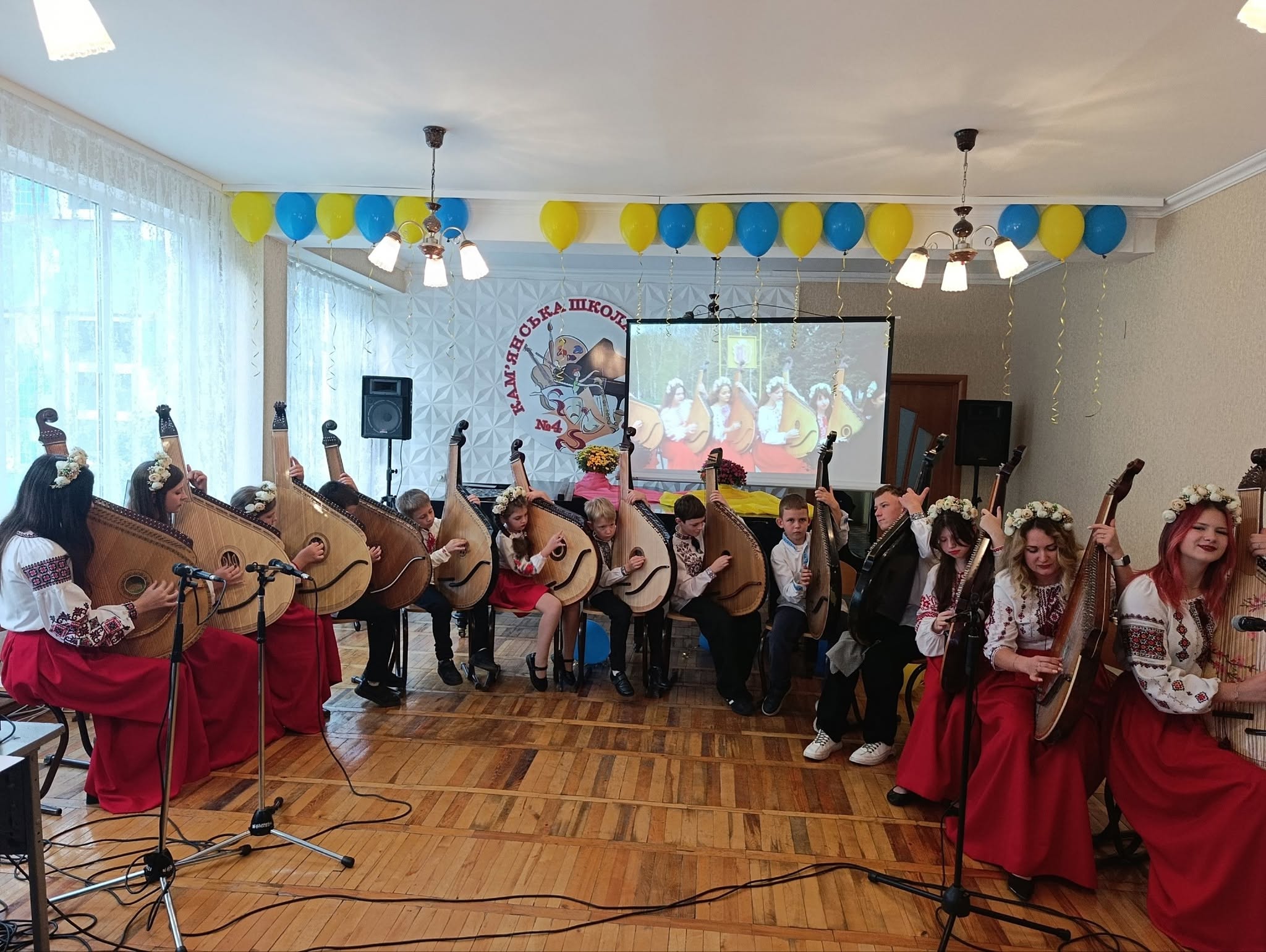 У школі мистецтв Кам’янського звучали 
