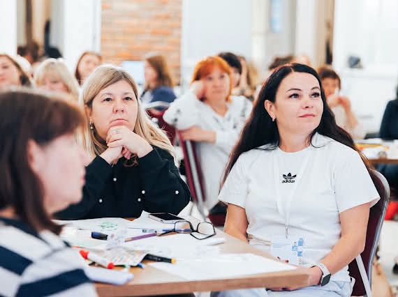 У бібліотеці Кам’янського опановують практику психосоціальної підтримки