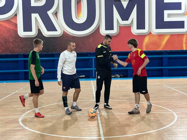Відкритий чемпіонат міста з футзалу стартував у Кам’янському