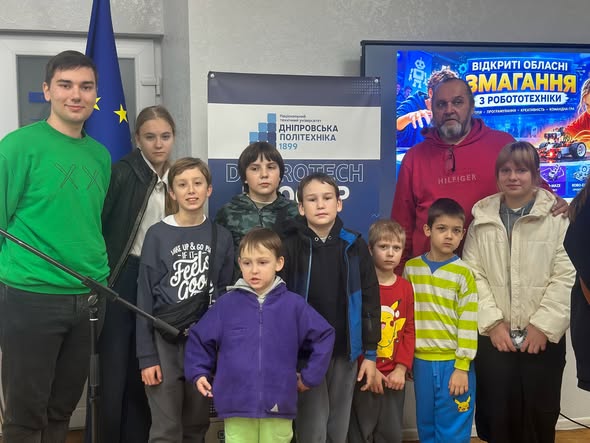 Юні робототехніки з Кам’янського здобули призові місця на обласних змаганнях