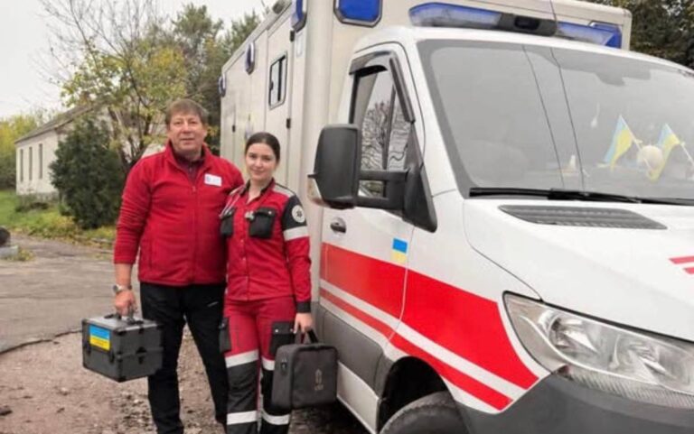 У Кам’янському районі медики швидкої врятували життя пацієнту з критичним нападом аритмії